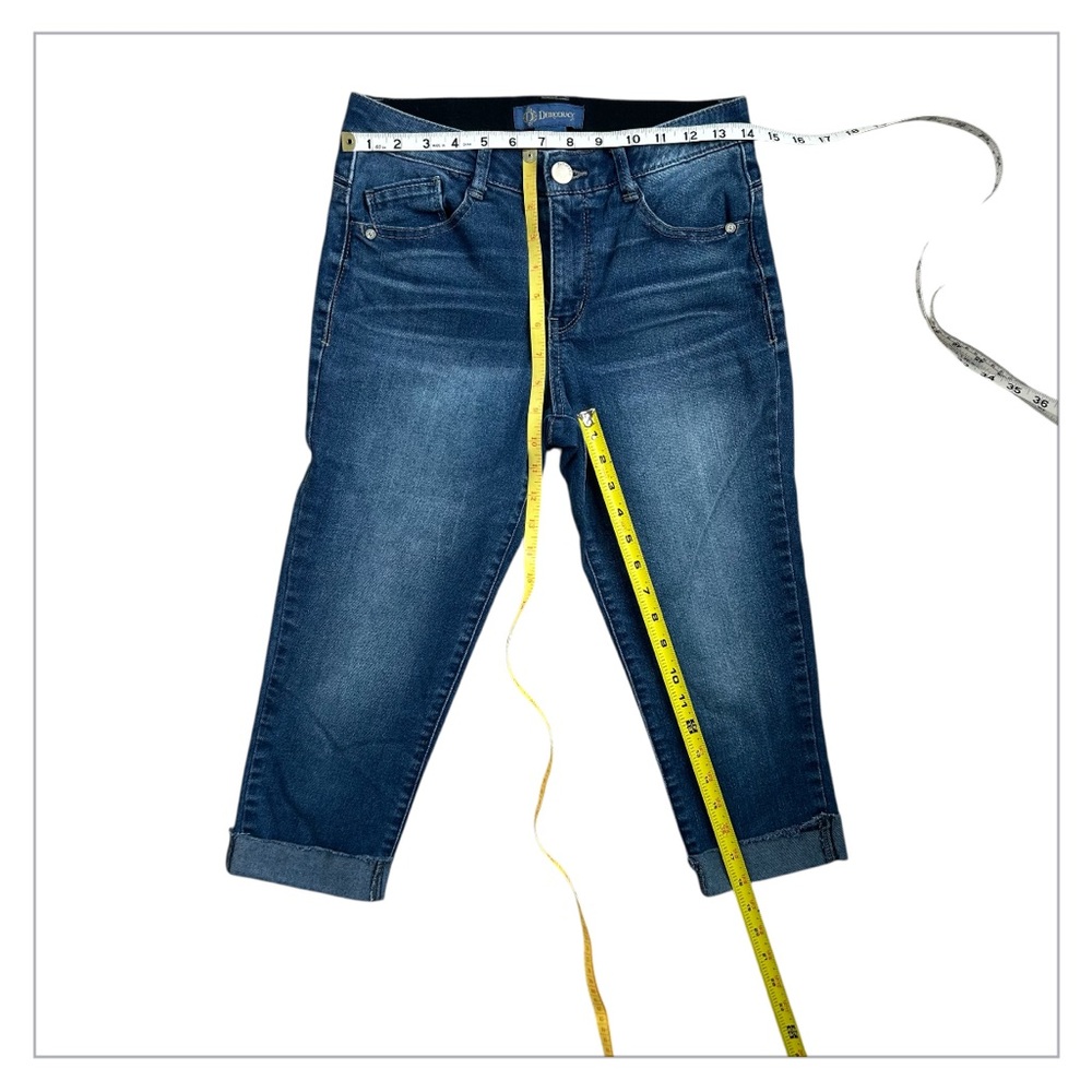 DEMOCRACY AB SOLUTION Women’s Capris/Cropped Jeans Light Wash Raw Hem 2 - Picture 9 of 10
